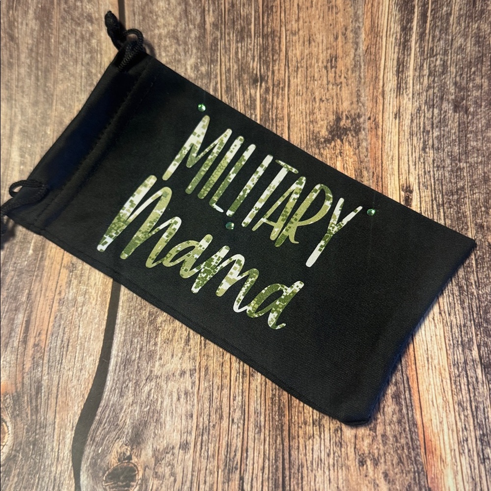 NEW Black Drawstring Sunglass Pouch with Military Mama Design Item #PHK6738